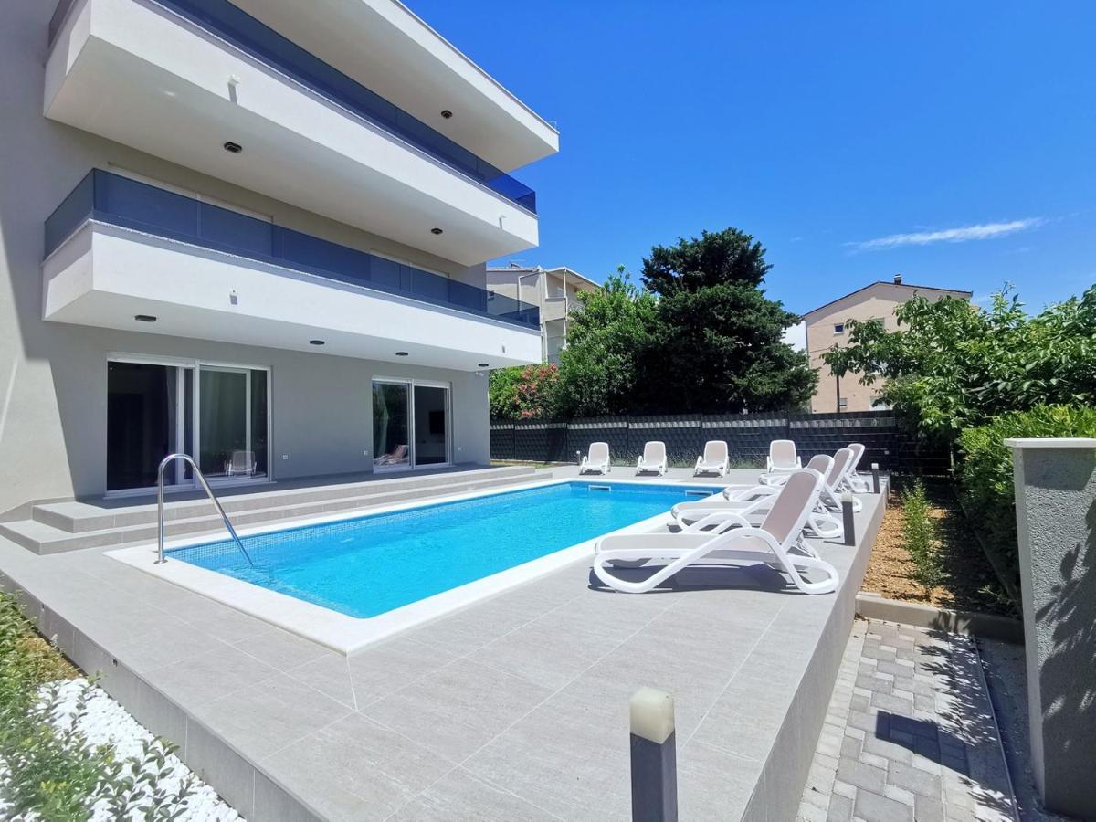 Seka Apartments With A Pool Каштела Экстерьер фото