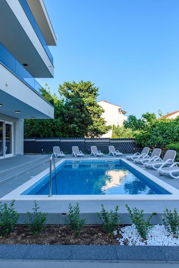 Seka Apartments With A Pool Каштела Экстерьер фото