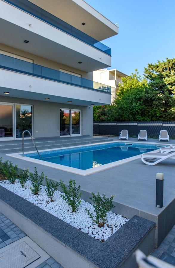Seka Apartments With A Pool Каштела Экстерьер фото