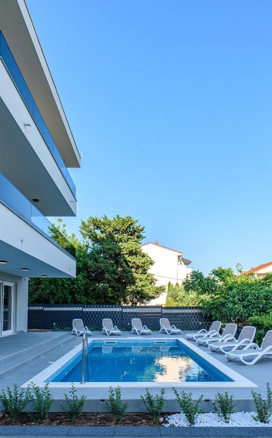 Seka Apartments With A Pool Каштела Экстерьер фото